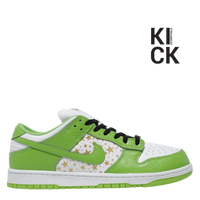 NIKE DUNK LOW 'SUPREME STARS GREEN'