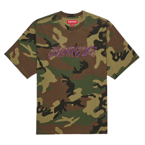 SUPREME TEE 'RAISED SCRIPT WOODLAND CAMO'